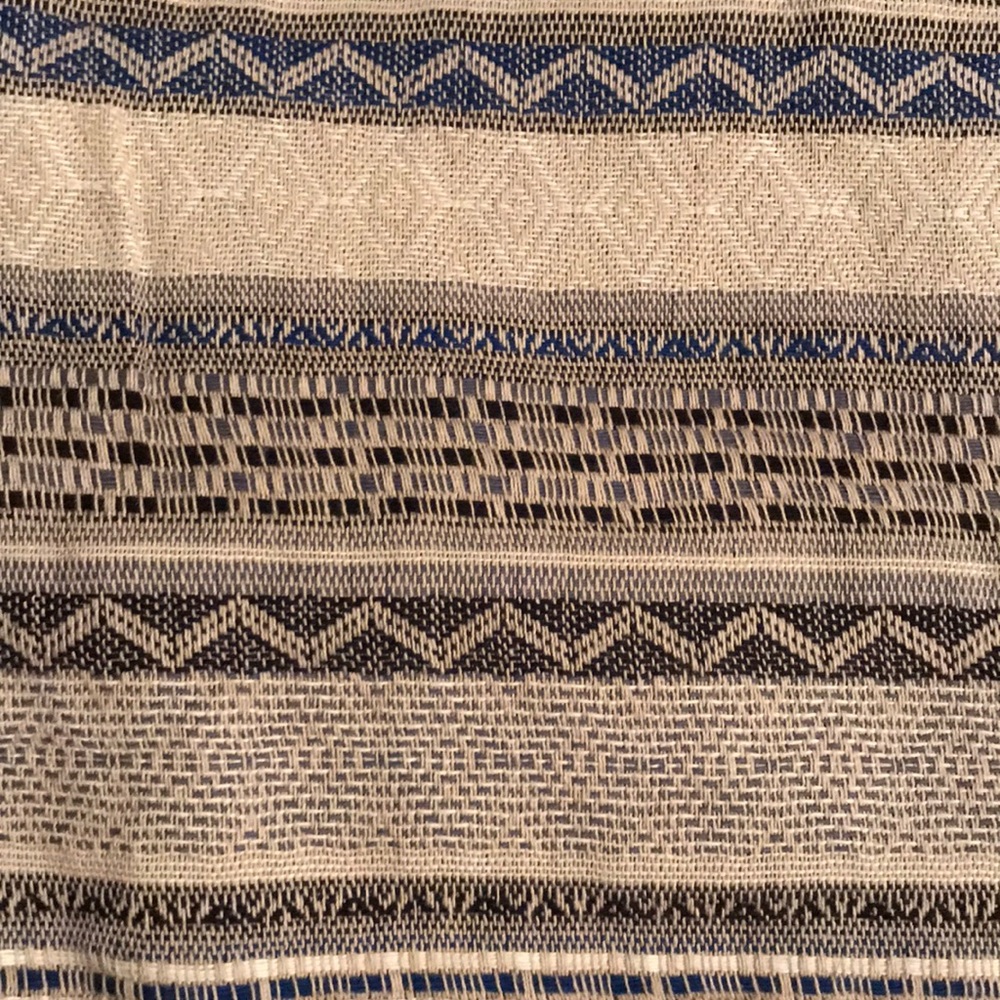 **3/$15**  Aztec pattern shorts - Picture 2 of 4